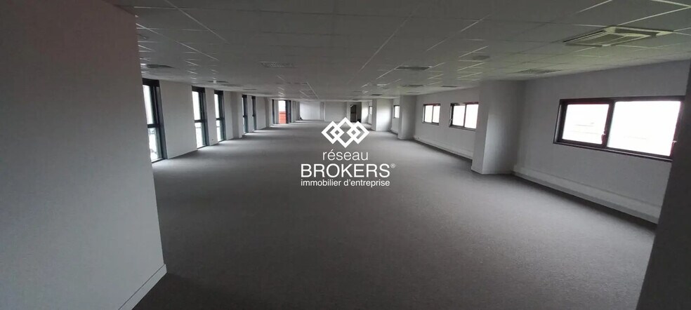 Bureau dans Montauban à louer - Photo de l’immeuble – Image 1 sur 8