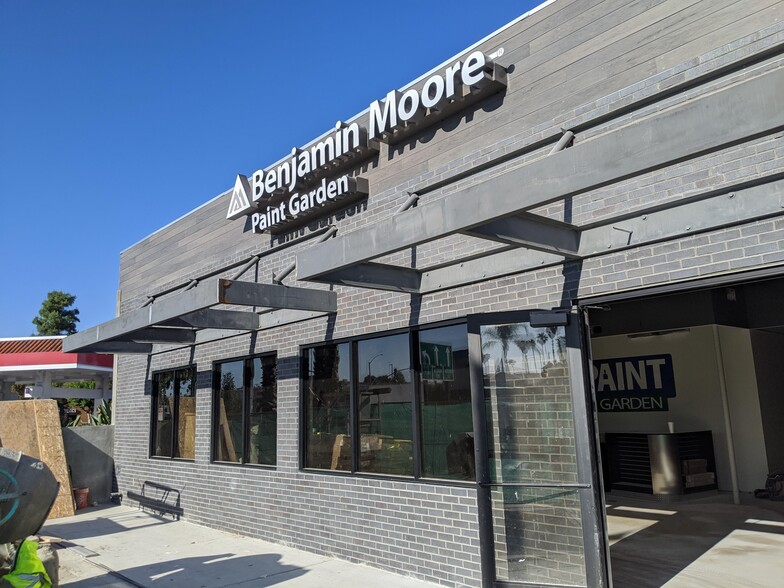 6531 Brockton Ave, Riverside, CA à louer - Photo de l’immeuble – Image 1 sur 1