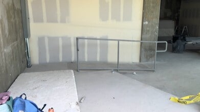 3827-3839 W Washington Blvd, Los Angeles, CA à louer - Vidéo sur l’annonce professionnelle 