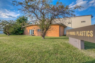 3453 Aerial Way Dr SW, Roanoke, VA à louer Photo de l’immeuble– Image 1 sur 13