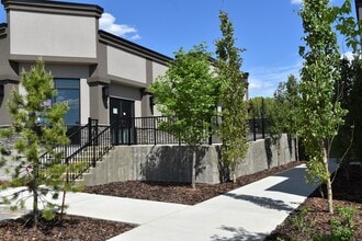 800 Broadmoor Blvd, Sherwood Park, AB à louer Photo intérieure– Image 2 sur 5