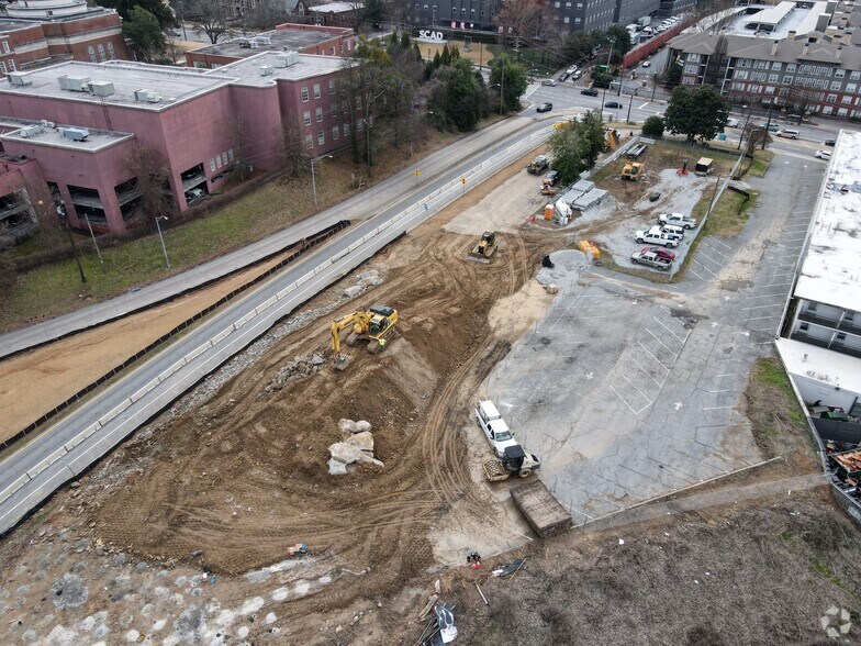 1627 NE Peachtree St, Atlanta, GA à louer - Photo de l’immeuble – Image 3 sur 3