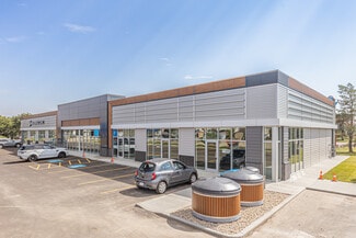 Plus de détails pour 17539-17558 Stony Plain Rd NW, Edmonton, AB - Bureau, Local commercial à louer