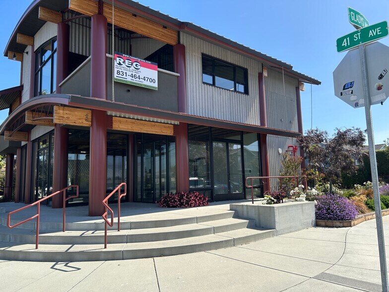 1030 41st Ave, Santa Cruz, CA à louer - Photo de l’immeuble – Image 2 sur 2
