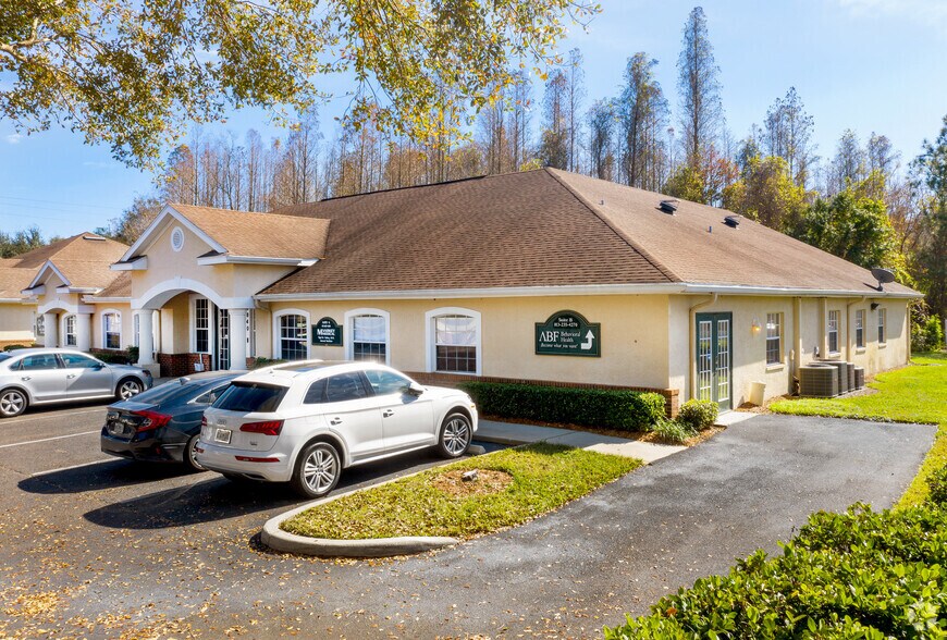 10840 Sheldon Rd, Tampa, FL à louer - Photo de l’immeuble – Image 3 sur 28
