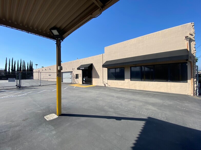 6929 Laurel Canyon Blvd, North Hollywood, CA à vendre - Photo de l’immeuble – Image 2 sur 12