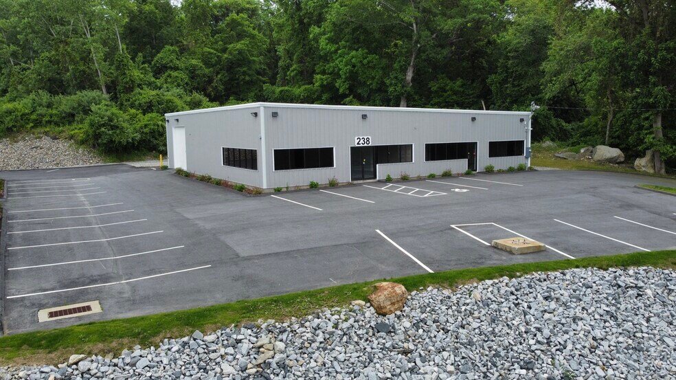 238 Norwich Rd, Plainfield, CT à louer - Photo de l’immeuble – Image 3 sur 13