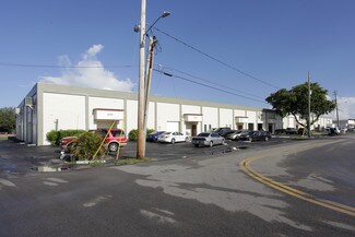 Plus de détails pour 4701-4755 NE 12th Ave, Oakland Park, FL - Industriel/Logistique à louer
