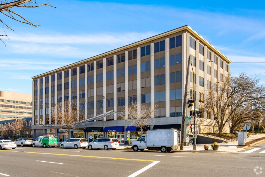 5225 Wisconsin Ave NW, Washington, DC à louer - Photo principale – Image 1 sur 23