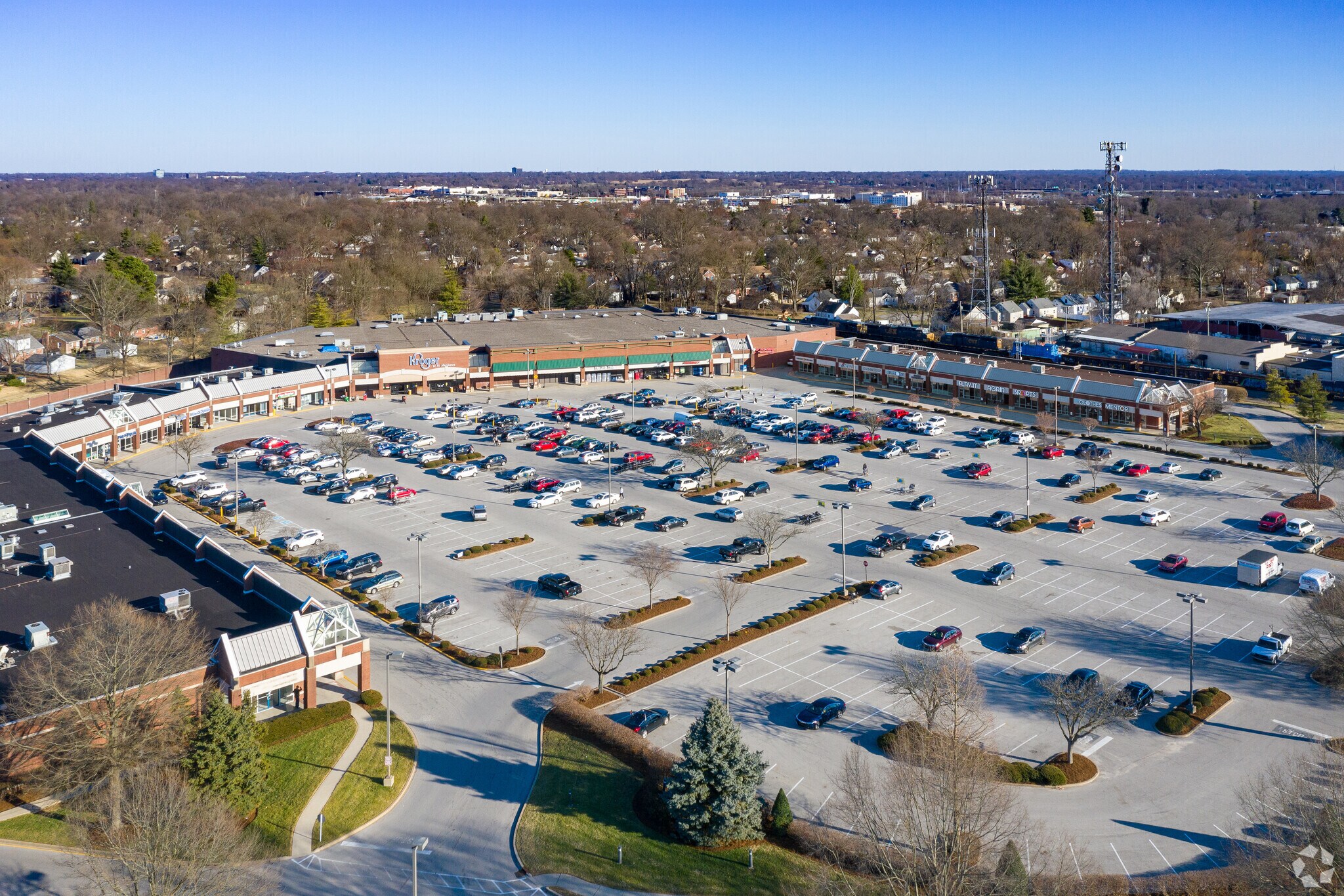 285-297 N Hubbards Ln, Louisville, KY à louer Photo principale– Image 1 sur 7