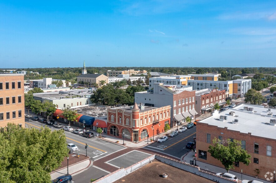 226 N Kentucky Ave, Lakeland, FL à vendre - Photo de l’immeuble – Image 3 sur 5