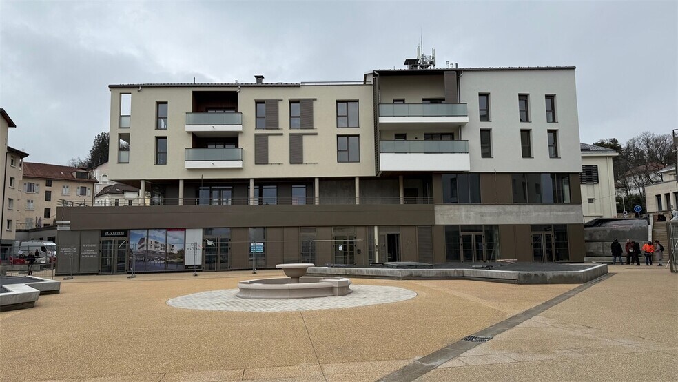 Local commercial dans Gex à vendre - Photo de l’immeuble – Image 2 sur 11