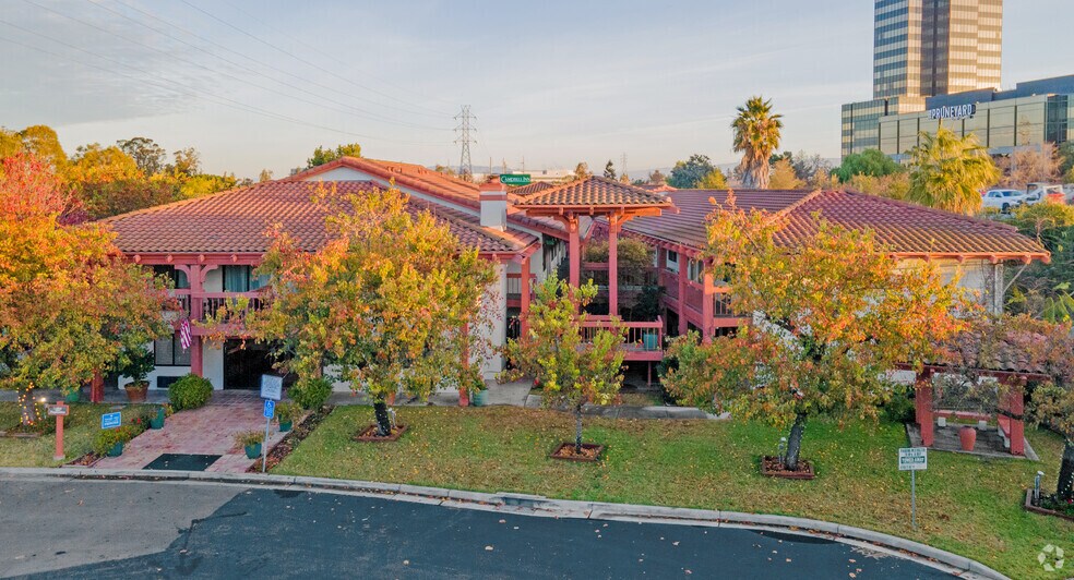 675 E Campbell Ave, Campbell, CA à vendre - Photo de l’immeuble – Image 3 sur 6