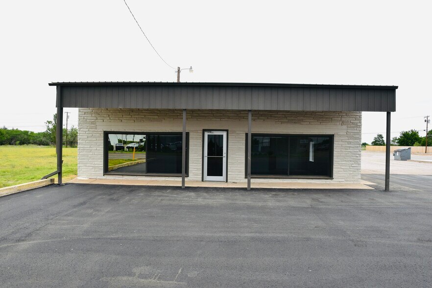 1811 E Broadway St, Altus, OK à louer - Photo de l’immeuble – Image 3 sur 13