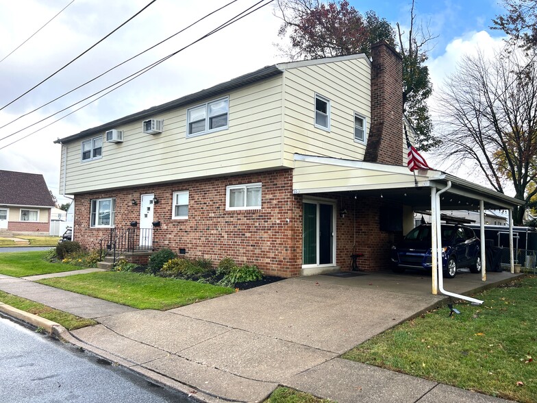 1646 Norwood Ave, Prospect Park, PA à vendre - Photo principale – Image 1 sur 8