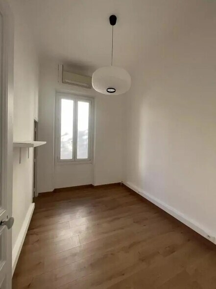 Bureau dans Antibes à louer - Photo intérieure – Image 3 sur 10