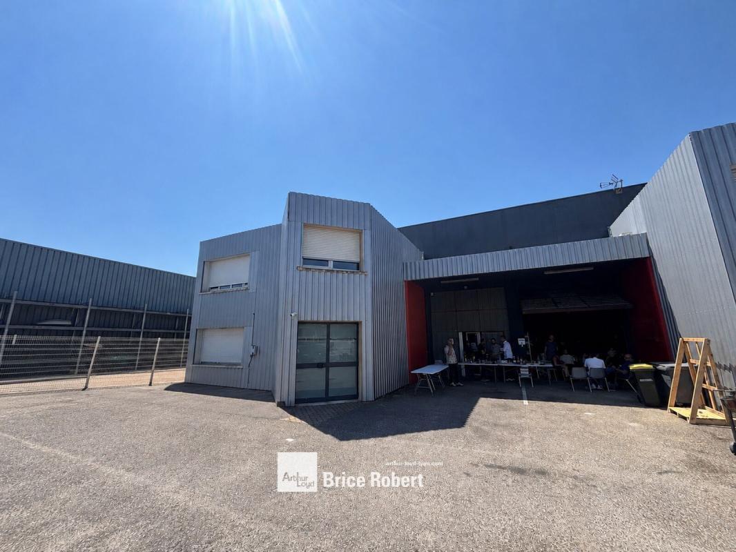 8 Rue Lavoisier, Chassieu à louer Photo de l’immeuble– Image 1 sur 3