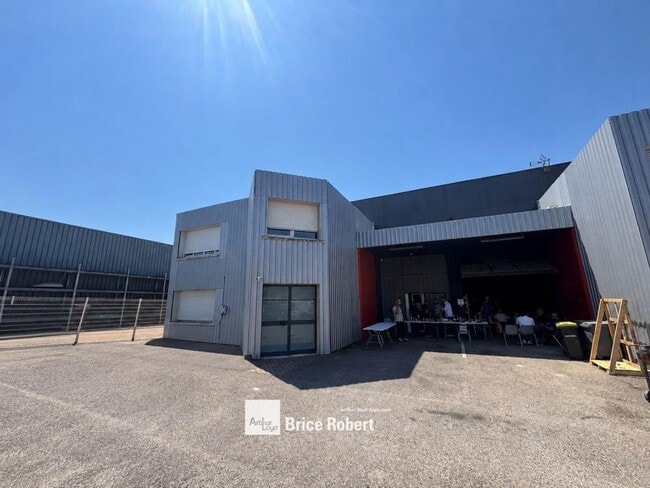 Plus de détails pour 8 Rue Lavoisier, Chassieu - Local d'activités à louer