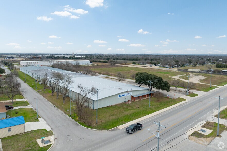 1903 N Austin St, Seguin, TX à vendre - Photo de l’immeuble – Image 1 sur 8
