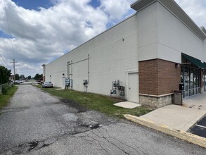 1416 Cassopolis St, Elkhart, IN à louer Photo de l’immeuble– Image 2 sur 9