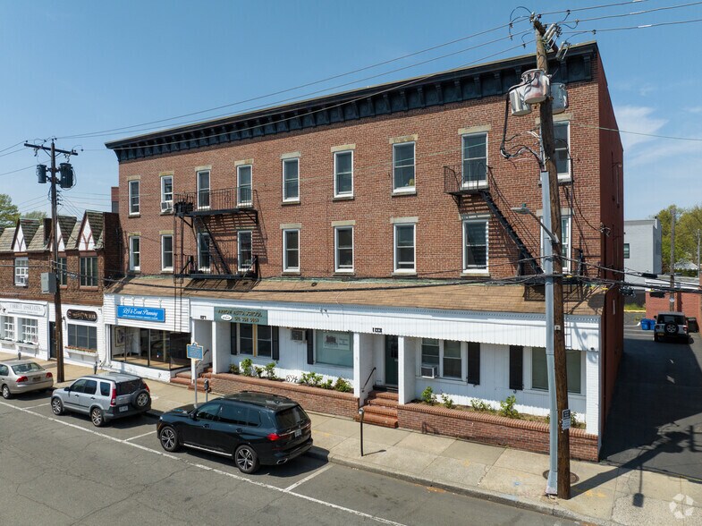103-107 S Tyson Ave, Floral Park, NY à vendre - Photo principale – Image 1 sur 37
