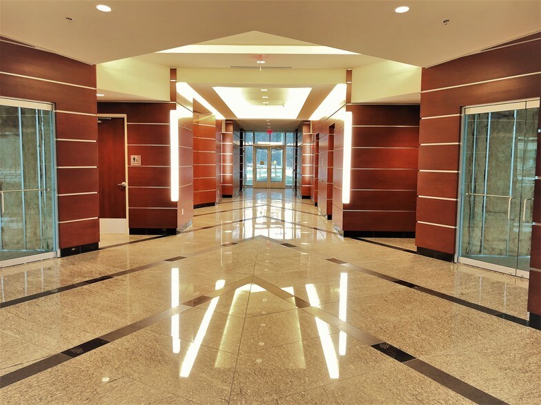 5010 Regency Pl, White Plains, MD à louer - Hall d’entrée – Image 2 sur 11