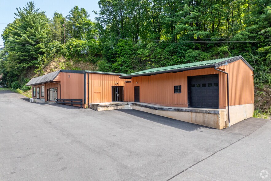 205 Interchange Rd, Lehighton, PA à louer - Photo de l’immeuble – Image 1 sur 5