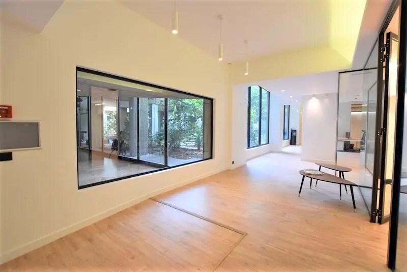 Bureau dans Paris à louer - Photo de l’immeuble – Image 3 sur 7