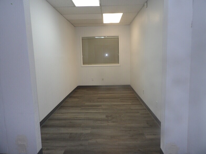 765 Broadway Ave, El Centro, CA à vendre - Photo de l’immeuble – Image 3 sur 22