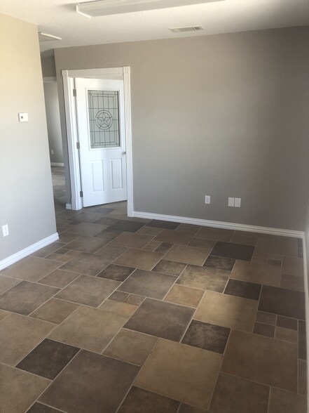 3012 S Highway 174, Cleburne, TX à louer - Photo de l’immeuble – Image 2 sur 12
