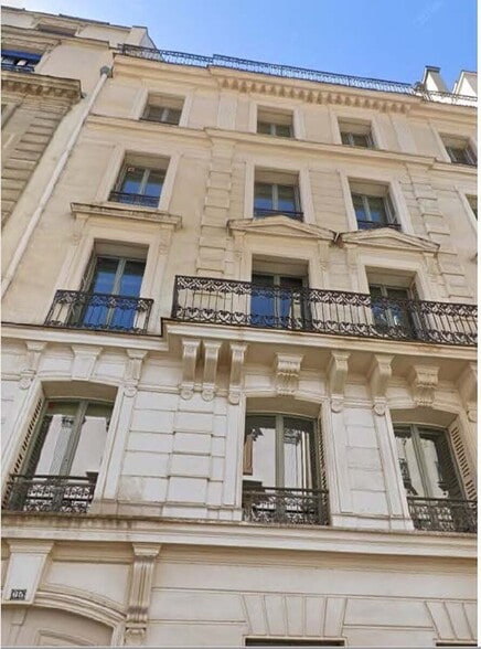 65 Rue Saint-Lazare, Paris à louer - Photo de l’immeuble – Image 2 sur 19