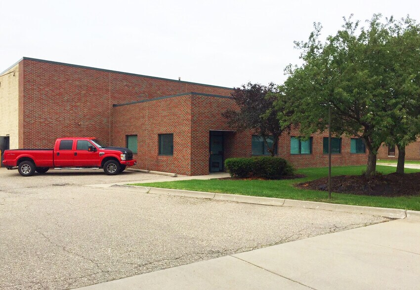 41158 Koppernick Rd, Canton Township, MI à louer - Photo principale – Image 1 sur 8