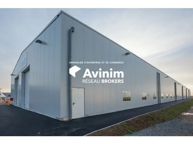 Local d'activités dans Le Cannet-des-Maures à vendre Photo de l’immeuble– Image 1 sur 14