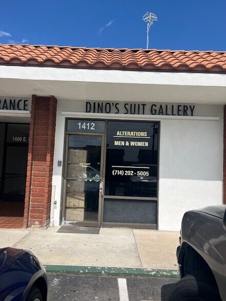 1400-1448 E Katella Ave, Orange, CA à louer - Photo de l’immeuble – Image 2 sur 14