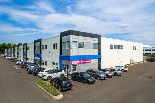 Plus de détails pour 4975-5013 Rue Louis-B.-Mayer, Laval, QC - Bureau, Industriel/Logistique à louer