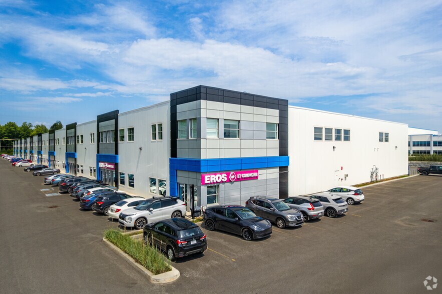 4975-5013 Rue Louis-B.-Mayer, Laval, QC à louer - Photo de l’immeuble – Image 1 sur 10
