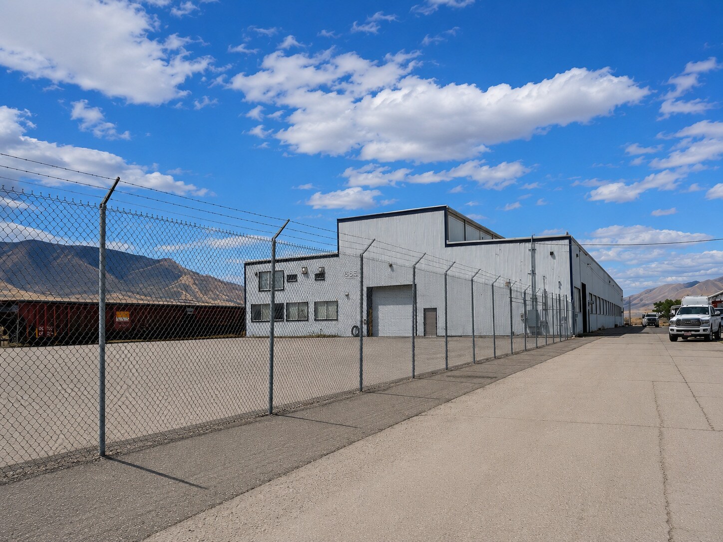 520 Garnet St, Tooele, UT à louer Photo de l’immeuble– Image 1 sur 17