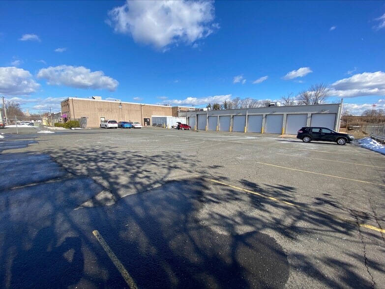 376 Ledyard St, Hartford, CT à louer - Photo de l’immeuble – Image 3 sur 27