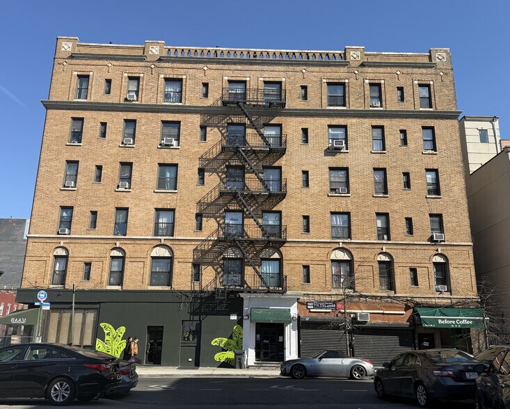 234 Union Ave, Brooklyn, NY à vendre - Photo de l’immeuble – Image 2 sur 8