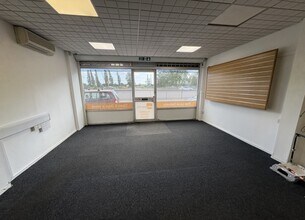 449 Millbrook Rd, Southampton à louer Photo intérieure– Image 1 sur 1