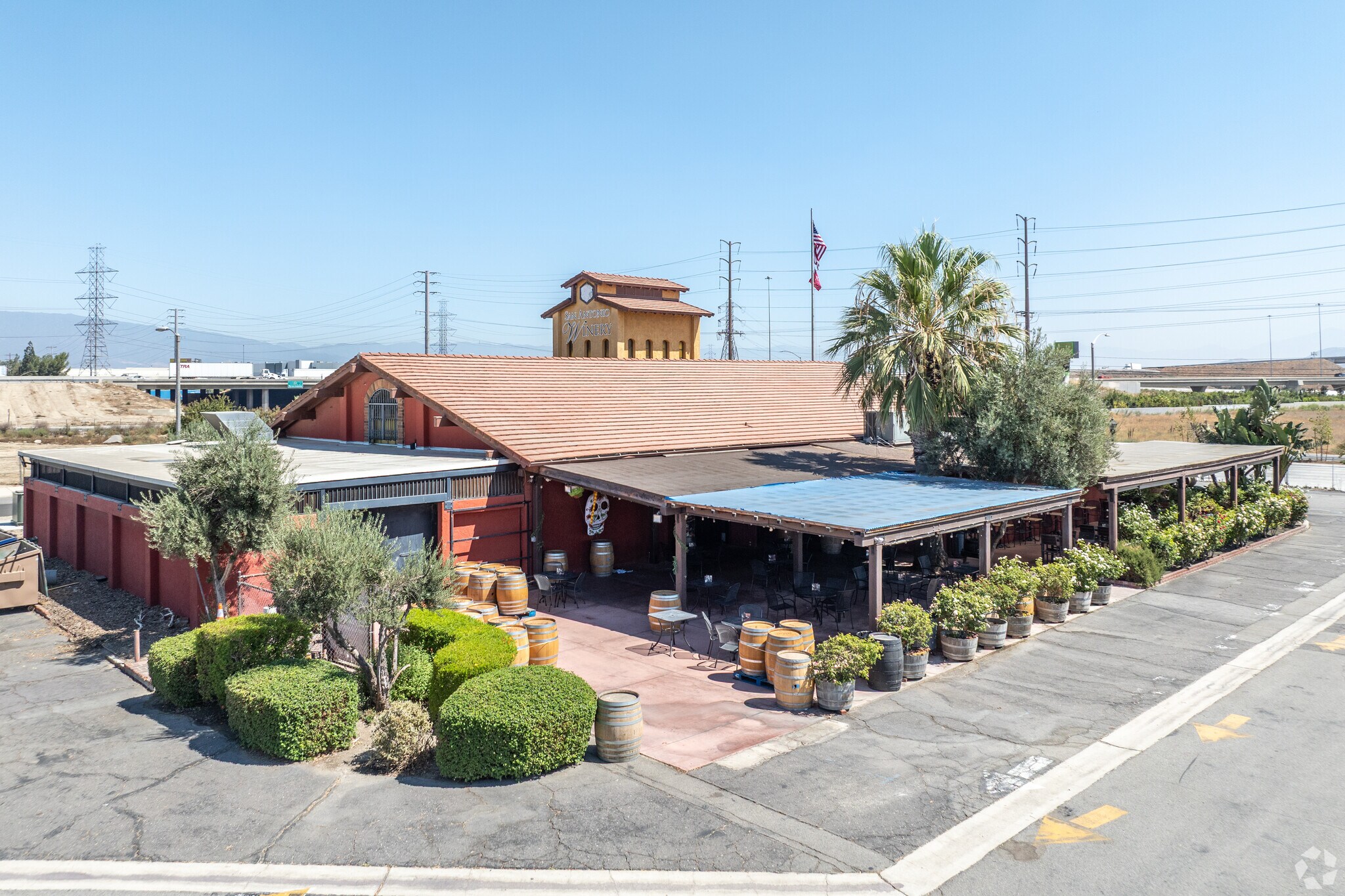 2802 S Milliken Ave, Ontario, CA à louer Photo principale– Image 1 sur 5