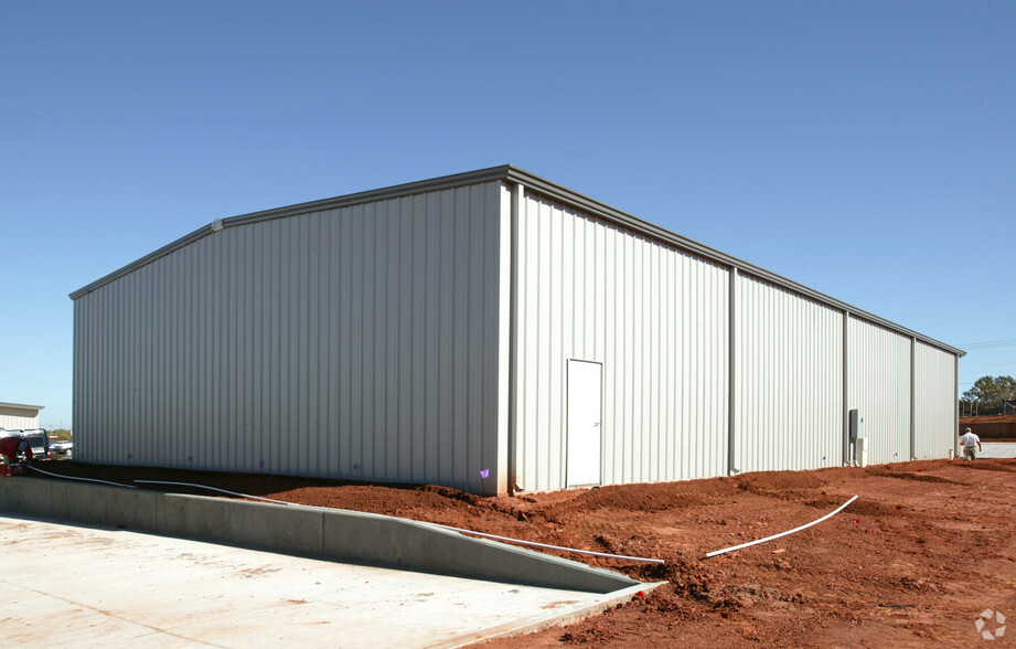 1265 N Air Depot Blvd, Midwest City, OK à louer - Photo de l’immeuble – Image 2 sur 8