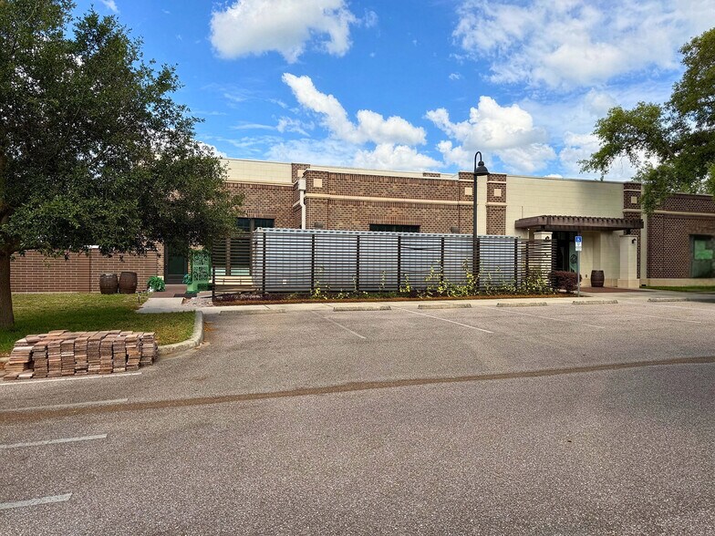 720 Currency Cir, Lake Mary, FL à vendre - Photo de l’immeuble – Image 3 sur 6