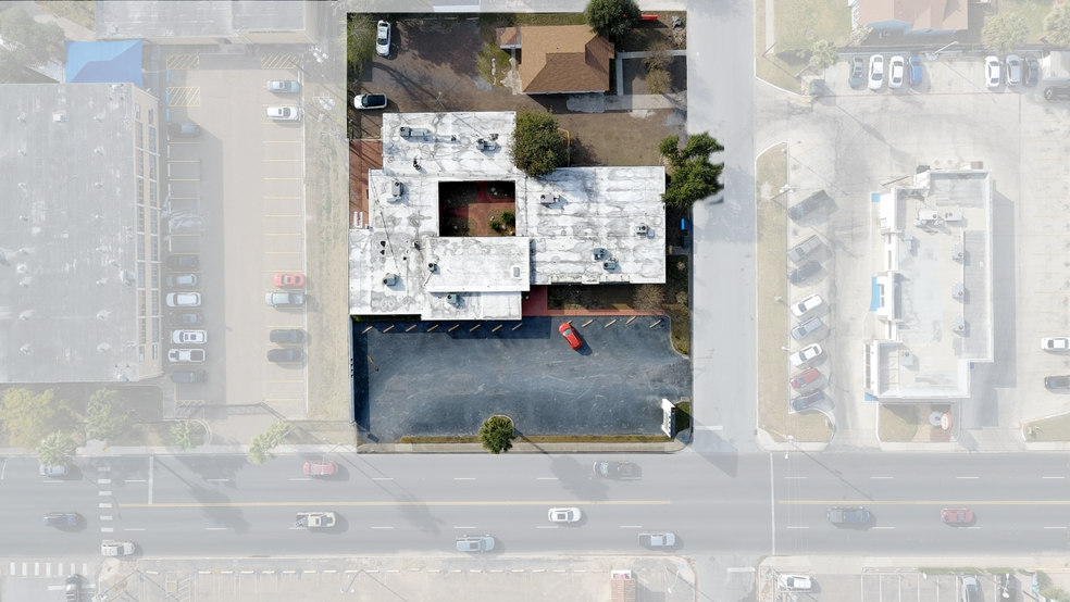 1111 N 10th St, McAllen, TX à vendre - Photo de l’immeuble – Image 2 sur 13