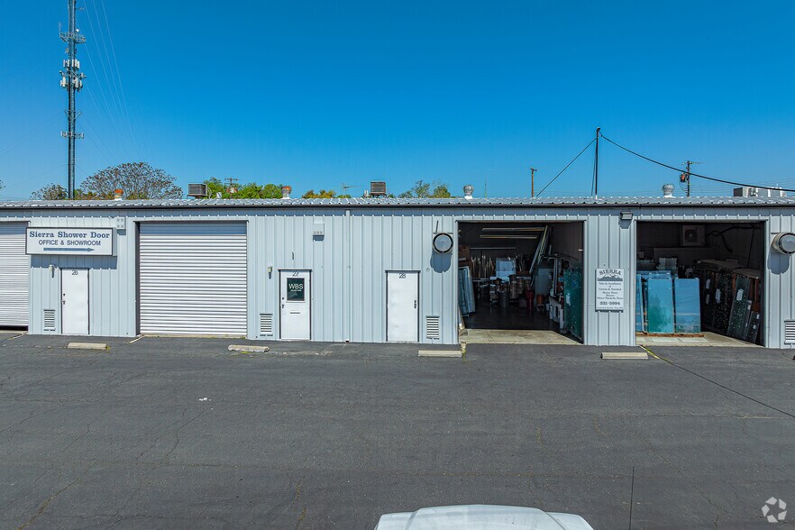 5753 Auburn Blvd, Sacramento, CA à louer - Photo de l’immeuble – Image 3 sur 16