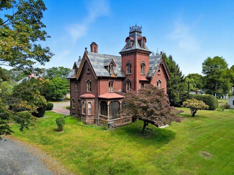 18 Elm St, Hatfield, MA à vendre - Photo de l’immeuble – Image 3 sur 17