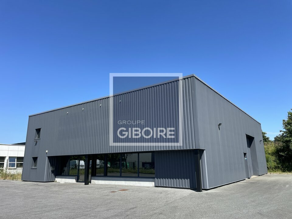Industriel/Logistique dans La Meziere à louer Photo de l’immeuble– Image 1 sur 13
