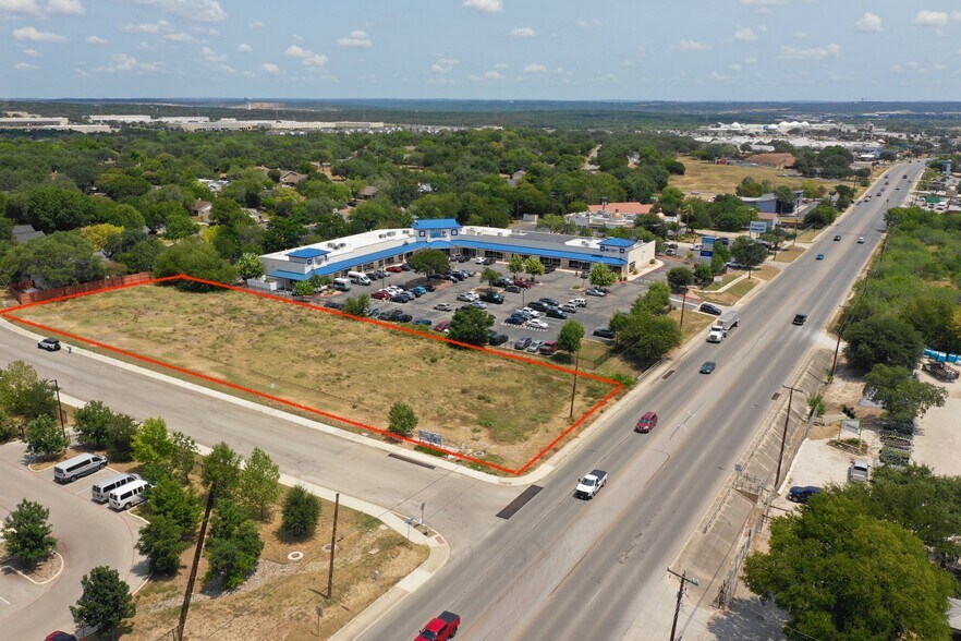 16100 Nacogdoches Rd, San Antonio, TX à vendre - Photo de l’immeuble – Image 2 sur 17
