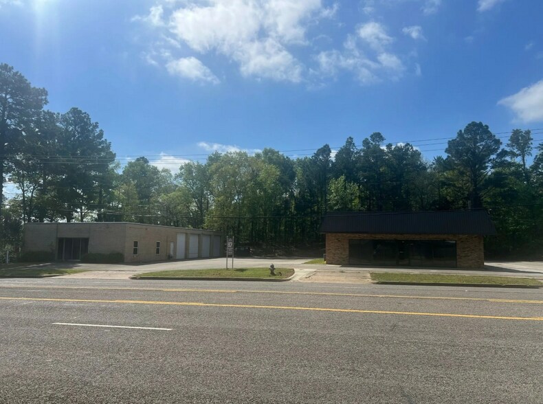 2811 University Blvd, Tyler, TX à louer - Photo de l’immeuble – Image 3 sur 6