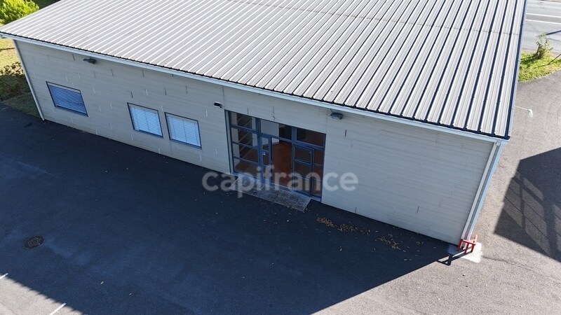 Local commercial dans Chasseneuil-du-Poitou à louer Photo de l’immeuble– Image 1 sur 10